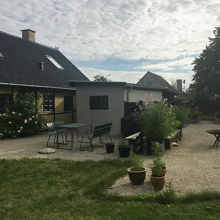 Cozy Artist's House On Scenic Lolland *