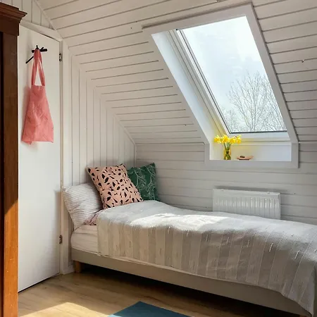 Cozy Artist's House On Scenic Lolland Сasa de vacaciones *